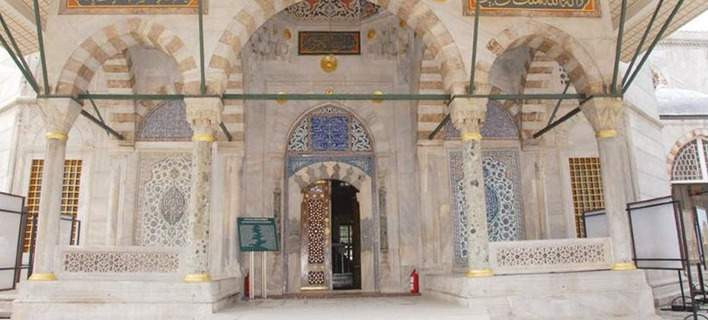 Βρήκαν πλακάκια «made in France» στην είσοδο τάφου στην Αγία Σοφία!